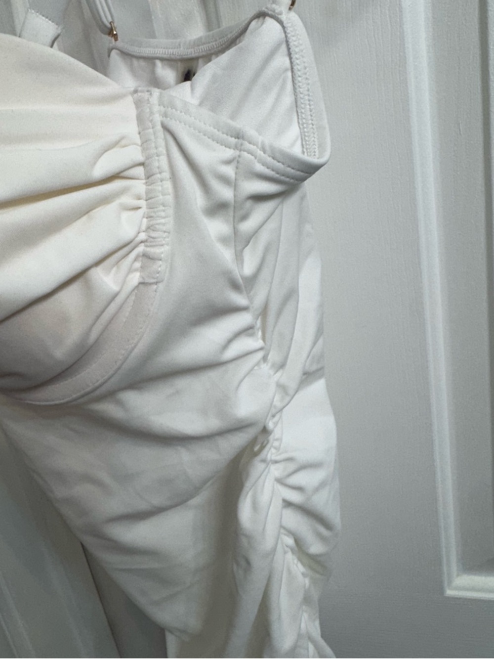 Victoria's Secret
NWOT Victoria's Secret White
Bandeau Tankini Top, Size 36B - Picture 8 of 16